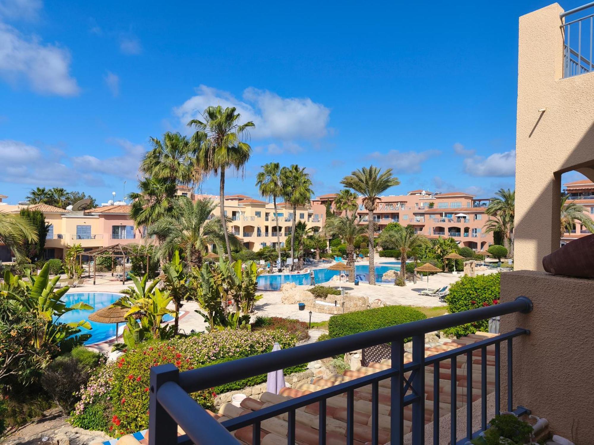 Paphos-Limnaria Garden公寓 外观 照片